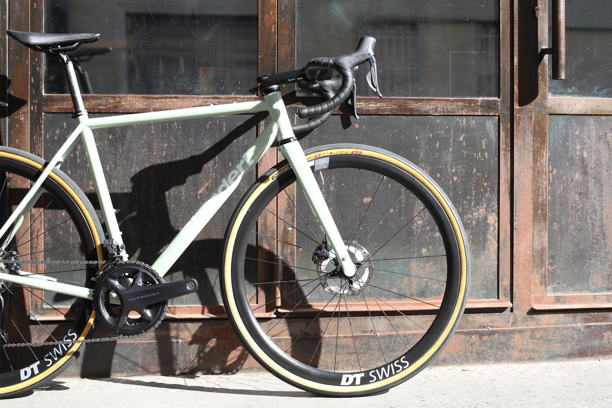 Pneu Velo 650 Hutchinson Caracal Pneu Sans Chambre U00e0 Air Noir